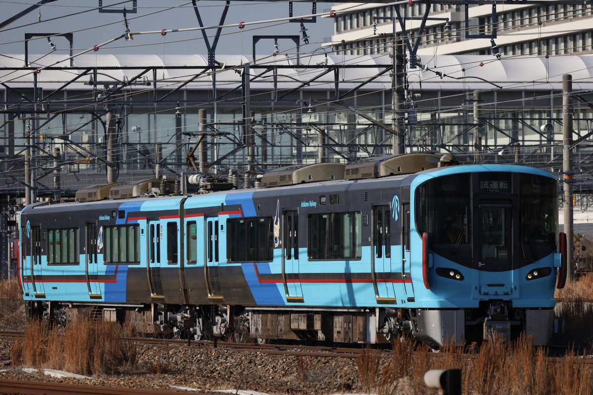 2月を4枚で振り返る 1枚目 8313F嵐山線代走 2枚目 阪急×雪 3枚目 IR