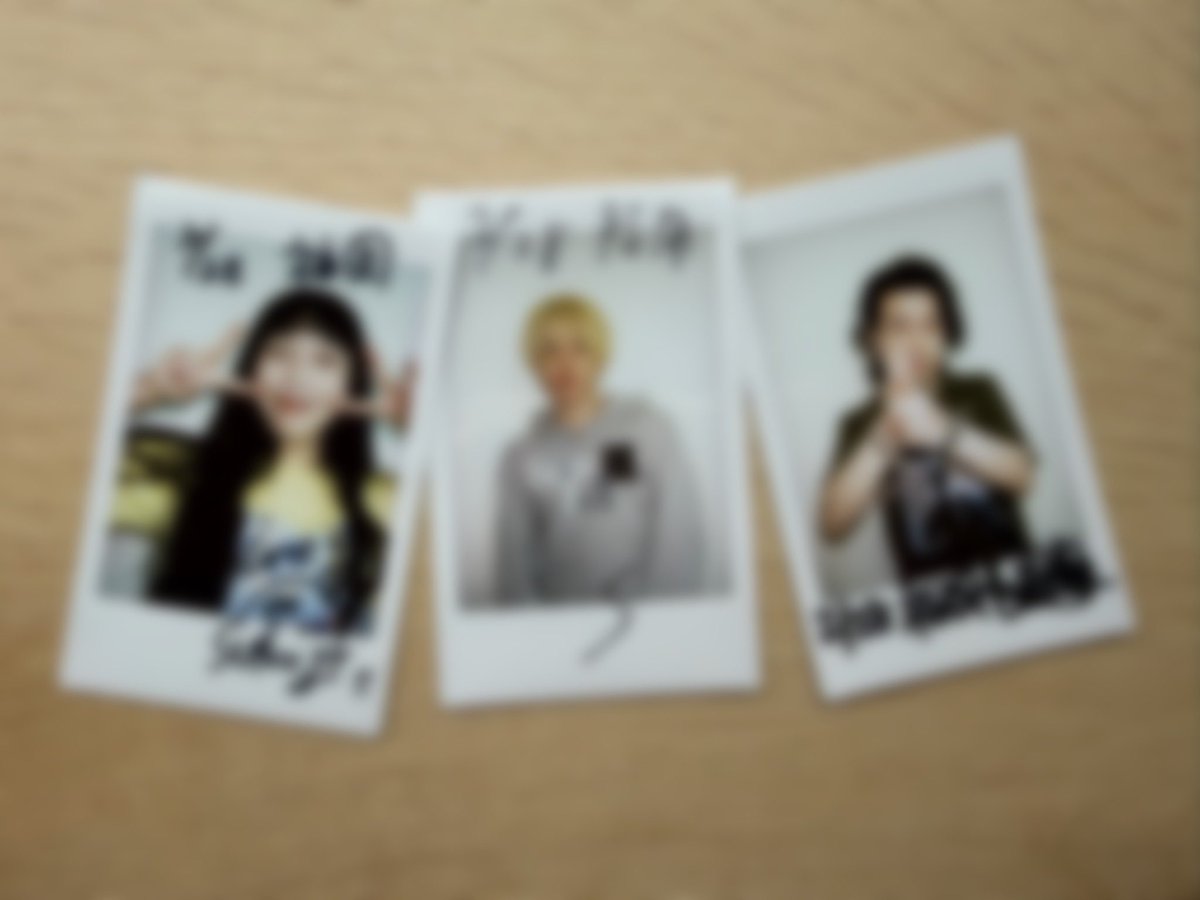 福岡公演限定✨ サイン入りチェキの応募は今日まで‼︎ ＼ ライブ会場で