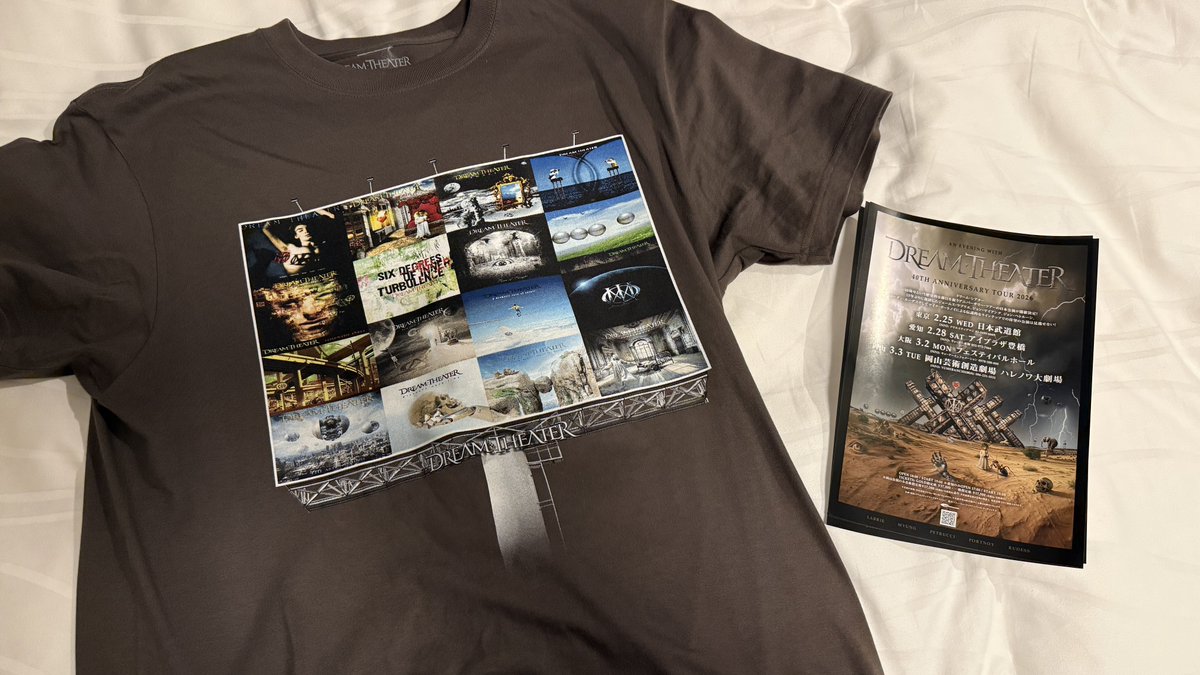 DreamTheater 今回はTシャツを購入。フライヤーもゲットできた。サイン