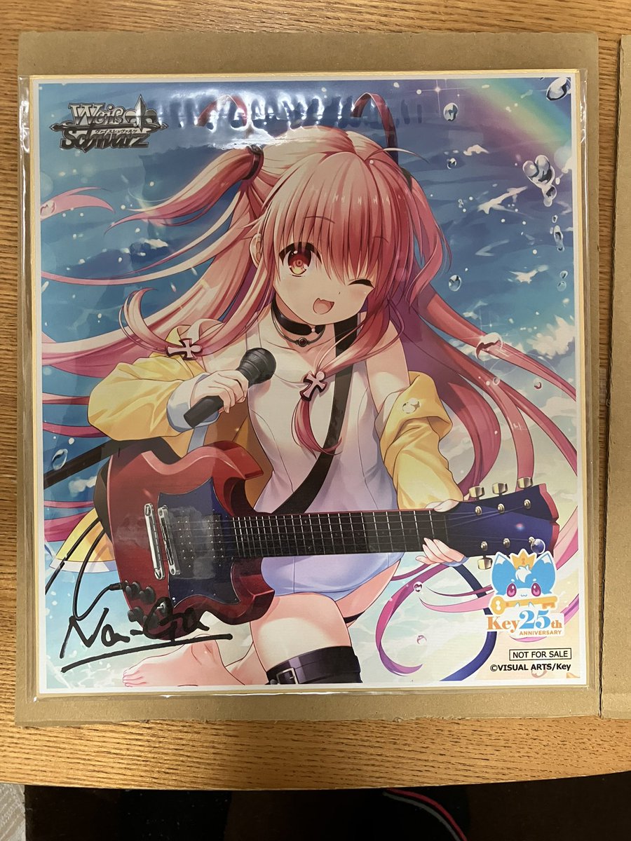 届いた！！てっきりカード1BOXが来ると思ってたらNa-Ga先生のサイン