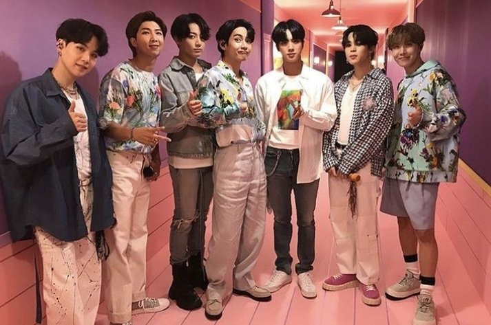 大好きな7人が今日も笑っていますように💜 #WeLoveYouBTS