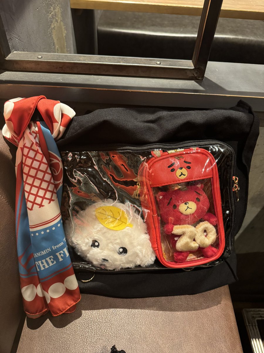 赤いもの着用推奨ということで ユノとチャンミンと東方神起を身に