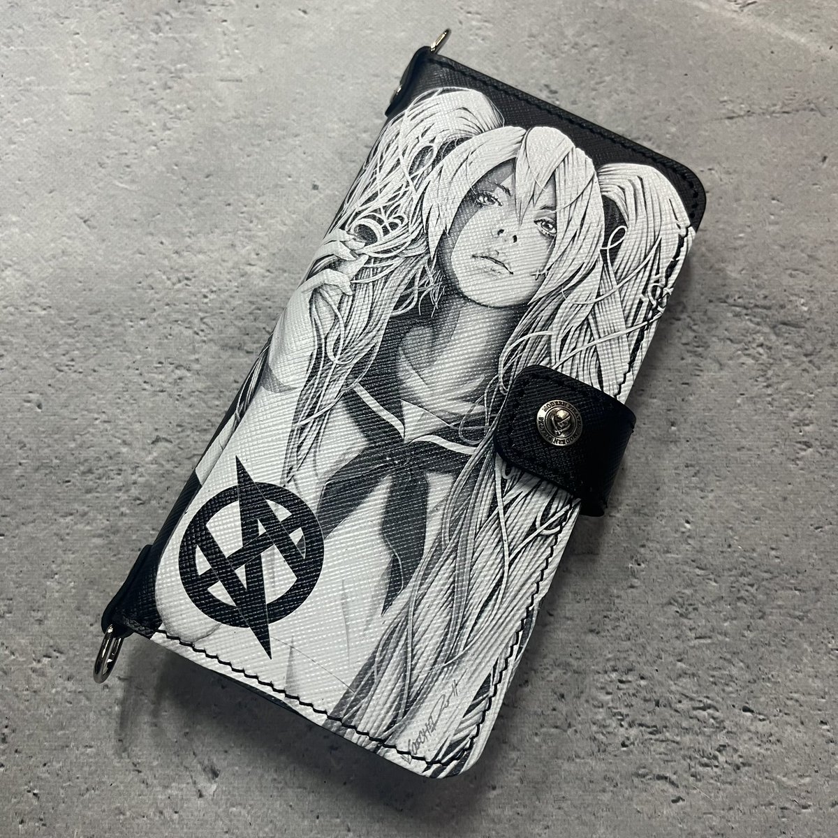 HISASHIさん（GLAY）コラボレーションアイテムのゾンビ子ちゃん手帳型