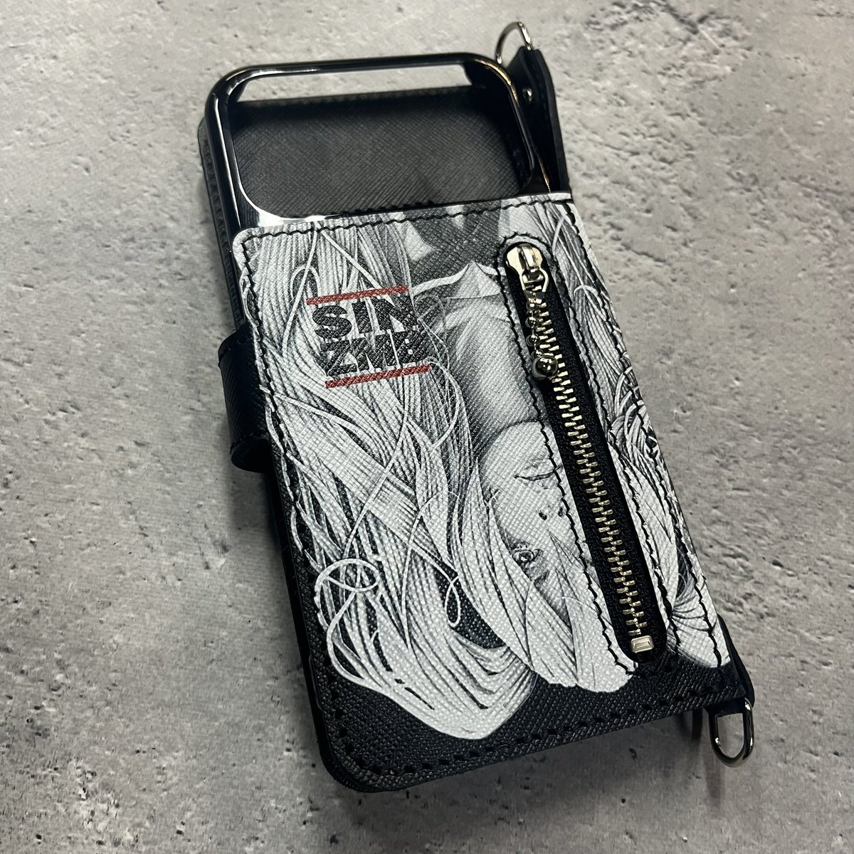 HISASHIさん（GLAY）コラボレーションアイテムのゾンビ子ちゃん手帳型