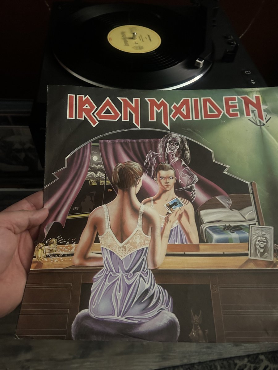 Twilight Zone single by Iron Maiden sounds epic