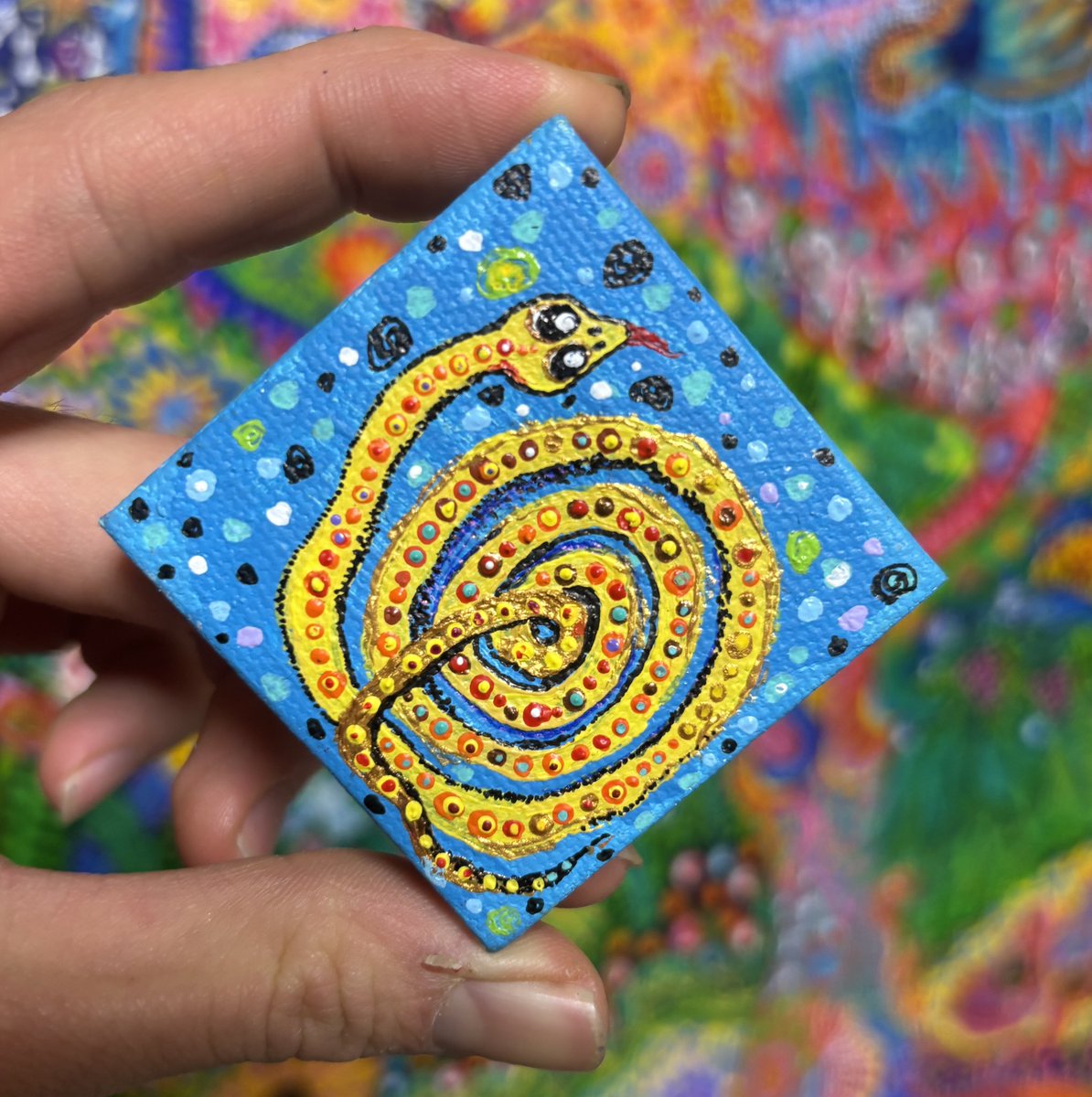 新作ミニマグネット原画 【渦巻き蛇】 1辺5cmの極小サイズのアクリル画