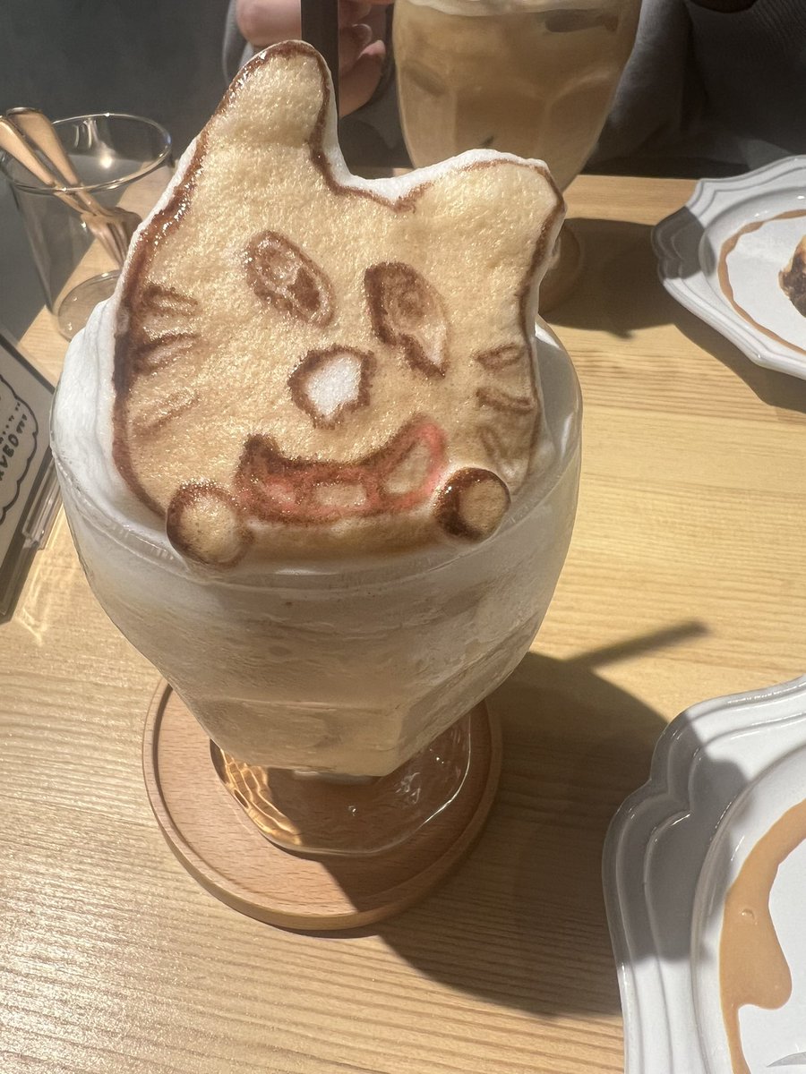 日焼けしたキヨ猫みたいで超可愛い🎶