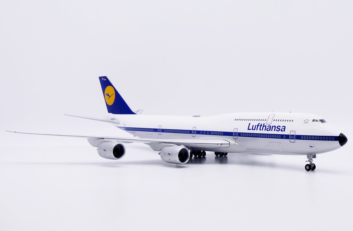 本日のおすすめ 【先割予約15％OFF】1/200 747-8 ルフトハンザドイツ