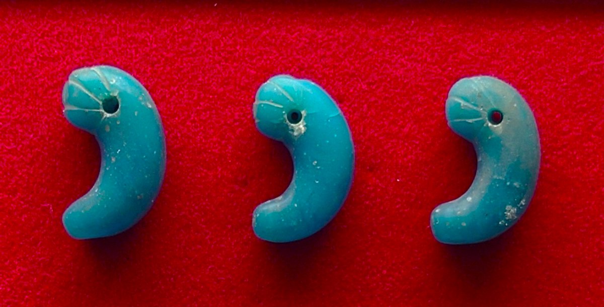 丁字頭勾玉 弥生時代に北部九州で定型化、伝世、副葬 吉備の弥生墳丘墓