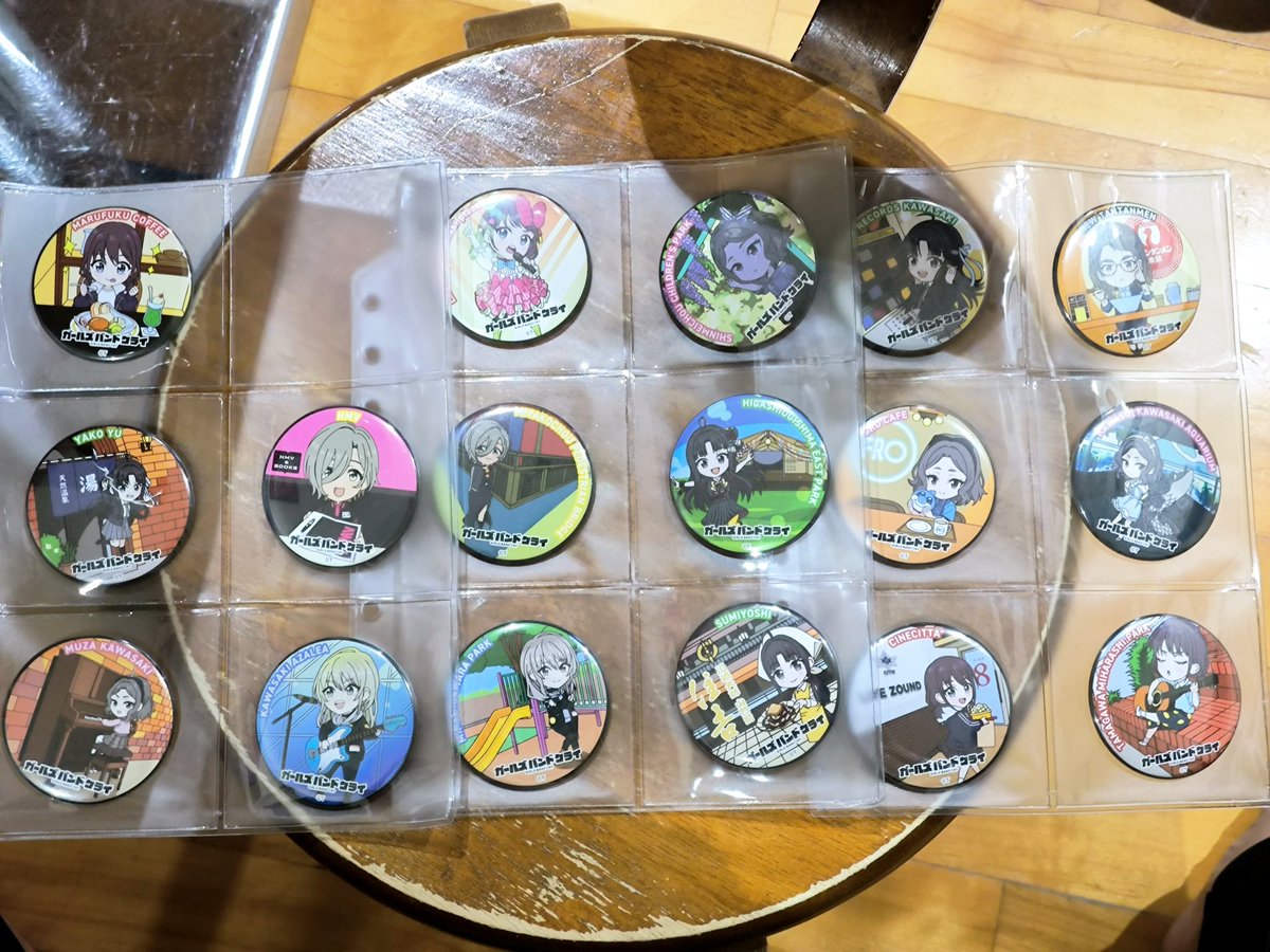 スタンプラリー缶バッジ収集。𝑽𝑬𝑵𝑼𝑺にお付き合い頂いてほぼ全て