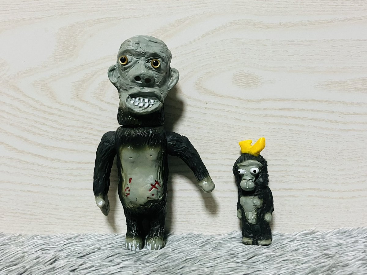 ブキヨウスタジオさんより「チビゴリラ」です。 いつもポンゴリの隣に