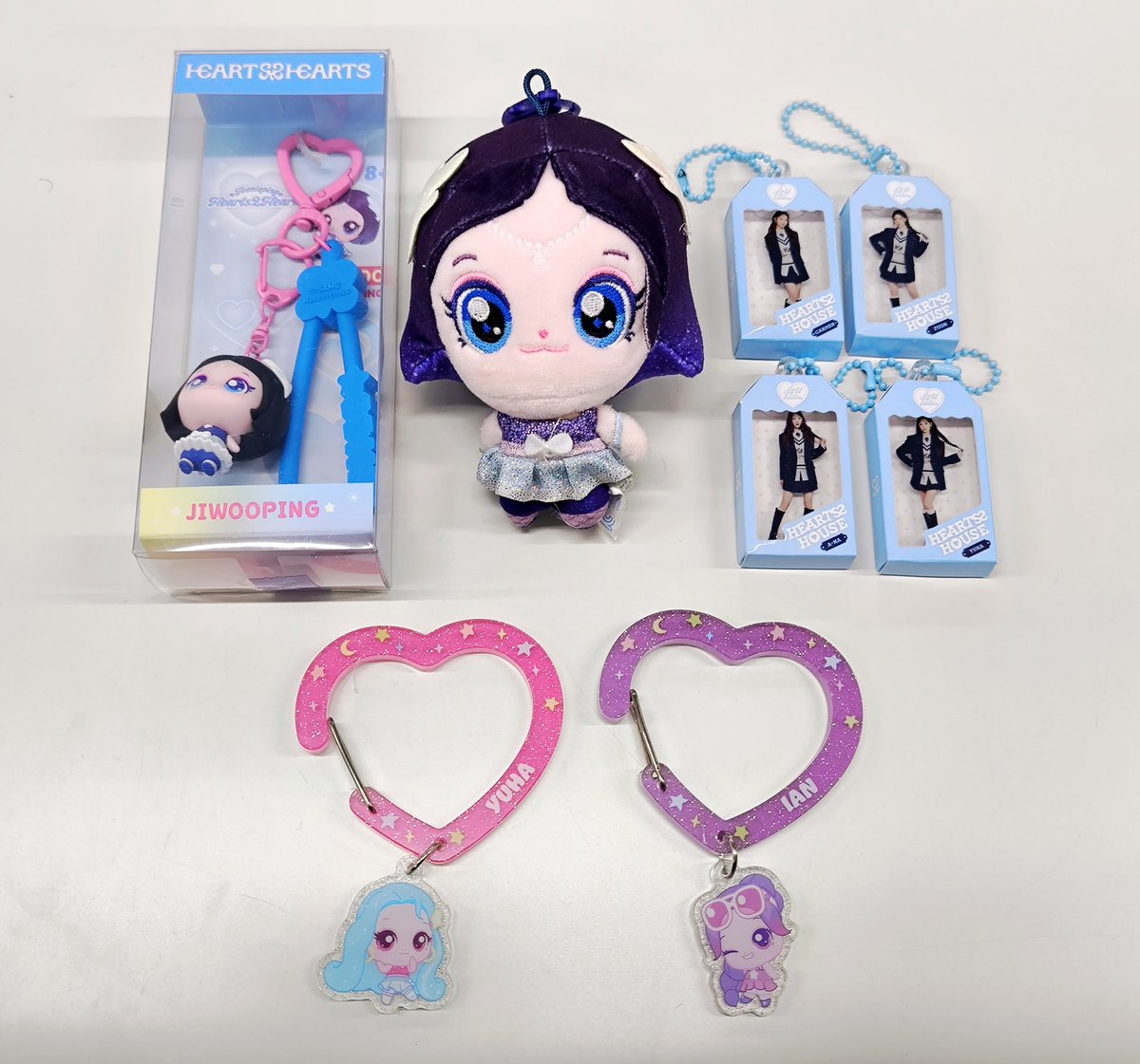 Hearts2Hearts 🩵 【入荷情報】 トレカやグッズがまとまって入荷いたし