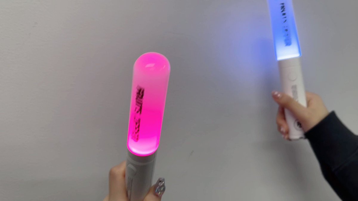 ✨🎁ペンライト紹介🎁✨ ツアーファイナル本番直前の 真中まな