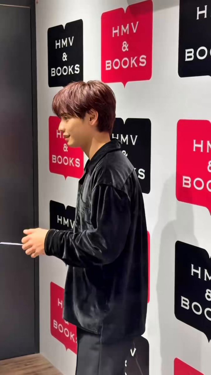 神谷健太 1st 写真集「光と影」 🌺発売記念イベント 沖縄🌺 特典会の