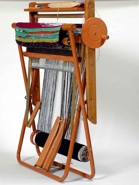 Q. 「手織機SAORI」と他の手織り機との違いは？ : 教えて妖精さん