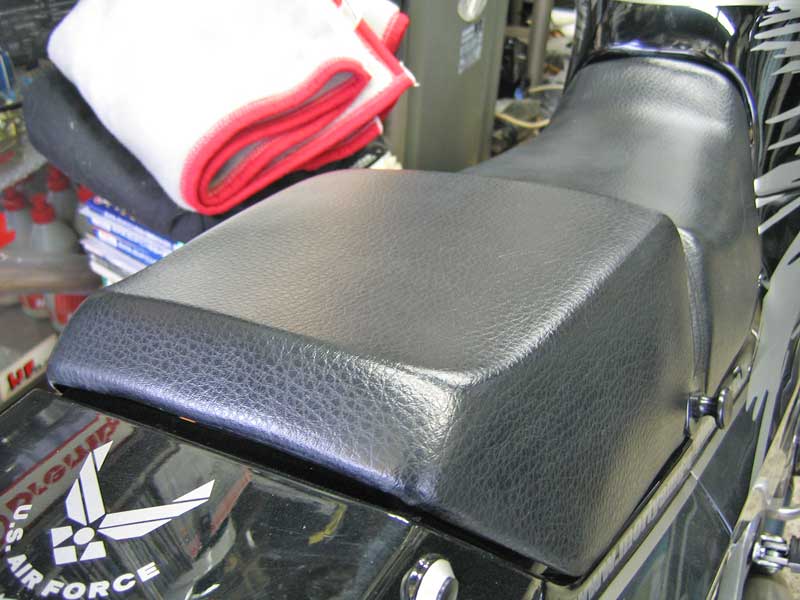 GPZ900Rニンジャのシートを交換♪ : フロントロウのGPZ900Rニンジャ