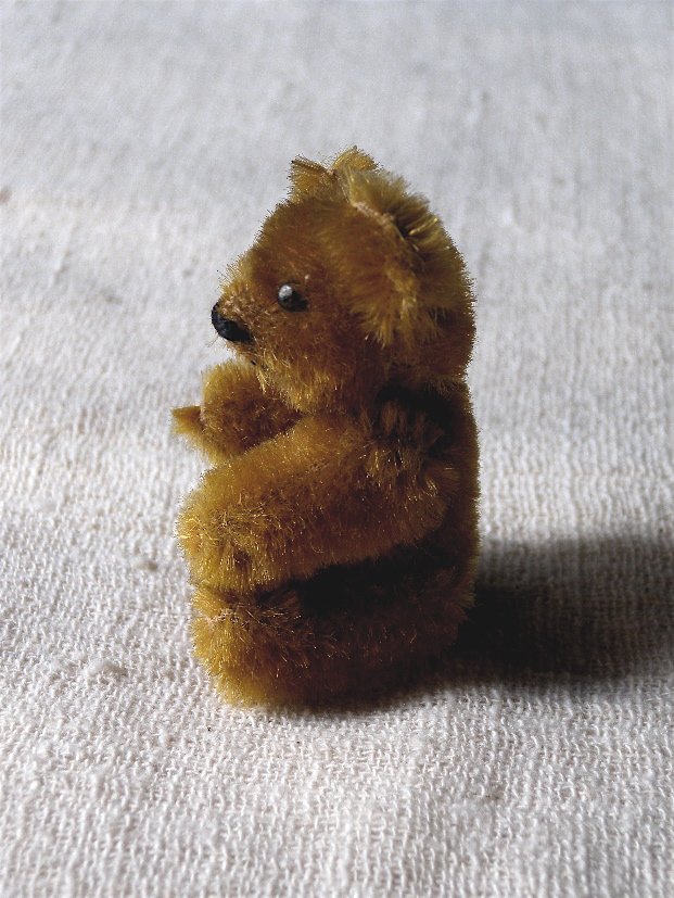 Schuco's Piccolo Bears : 満月アンティーク