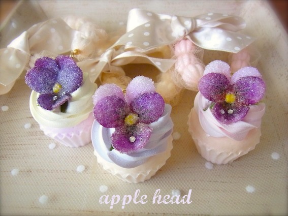 スミレのカップケーキ 納品いたしました♬ : apple head