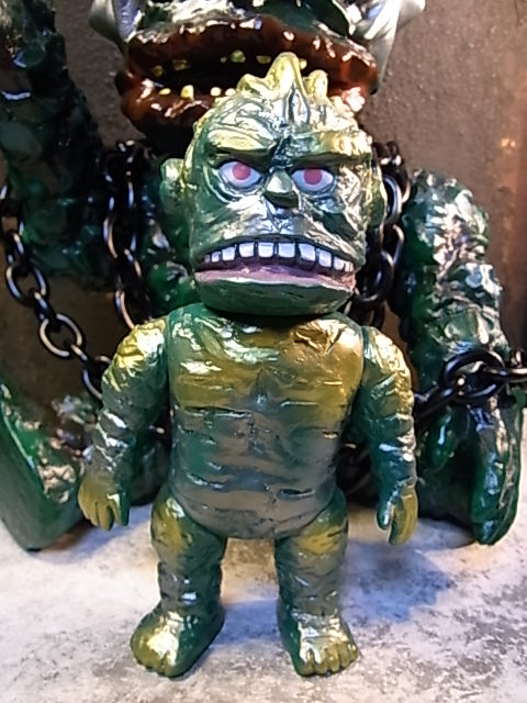 LOWBROW GOLEM : ターゲットアースブログ TARGET EARTH BLOG