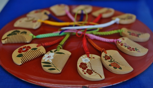 京都・四条通のつげ櫛屋 十三や、二十三や : たんぶーらんの戯言