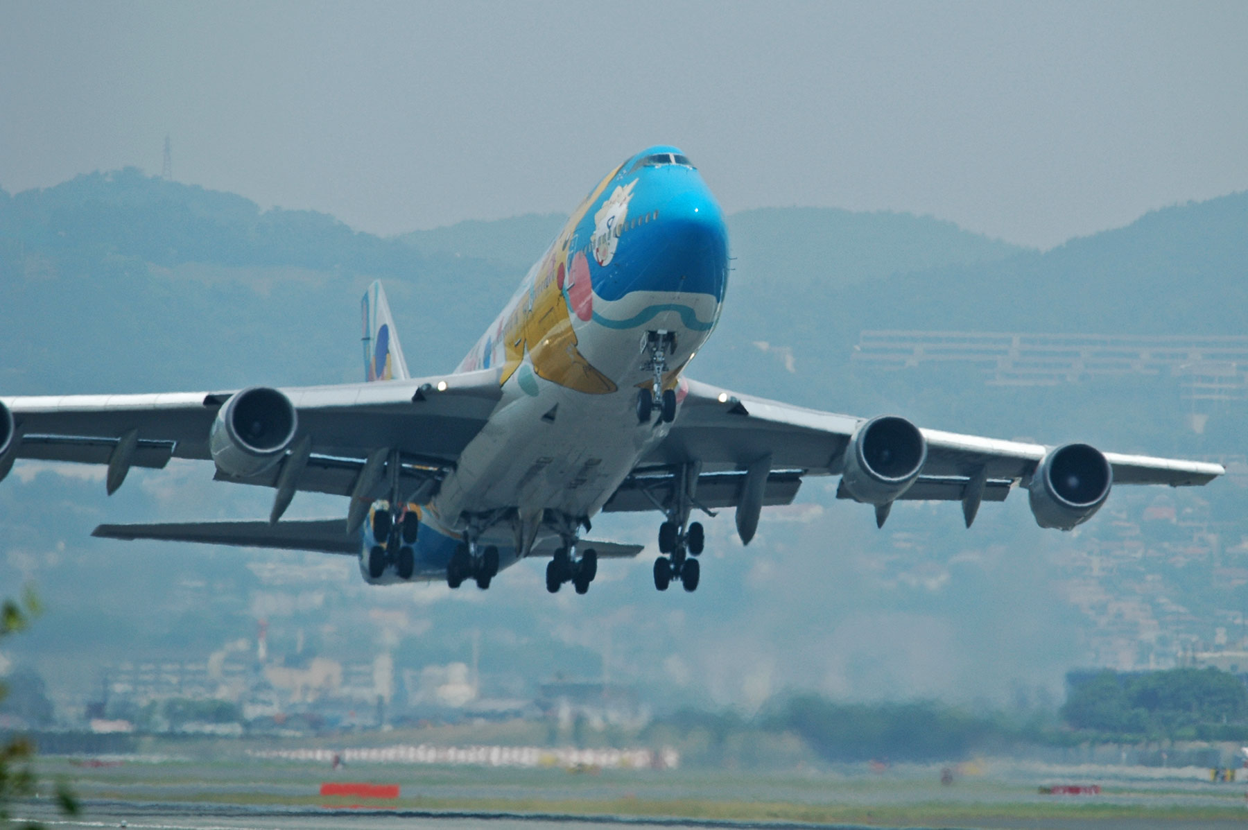 BOEING 747-400D / JA8964 - ANAポケモンジェット1999 - : SKY LOUNGE