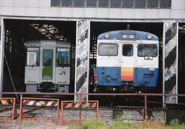 カトー・キハ110系初入線！！ : 赤い電車は臼い線