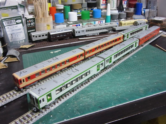 カトー・キハ110系100番台国鉄色のセットアップ他 : 赤い電車は