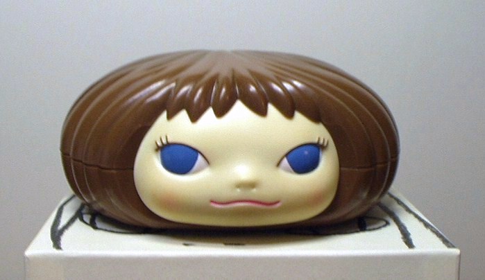 奈良美智のマルティプル（？）「Yoshitomo Nara Gummi Girl」（2006