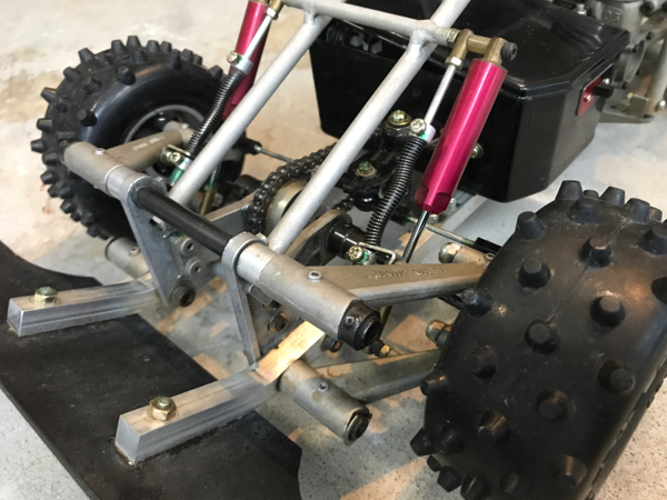 1/8エンジンバギー 京商ランドジャンプの初期型をレストア 状態確認