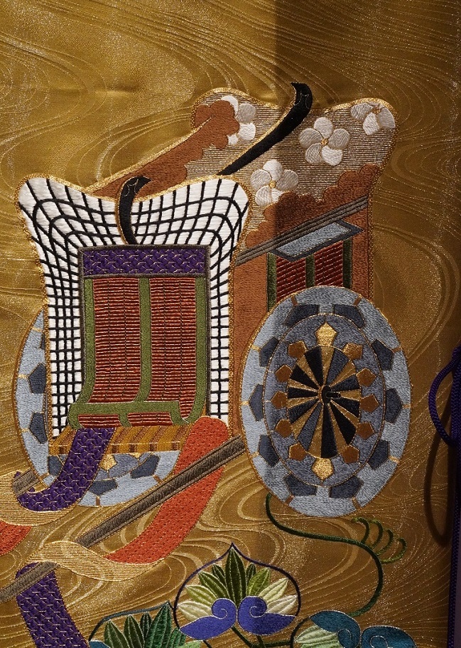 草乃しずか日本刺繍展 源氏物語を花で装う」 : オートクチュールの旅日記