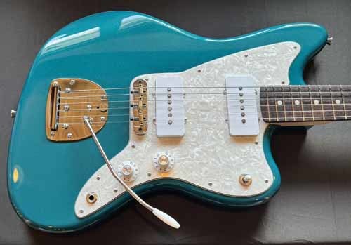 Beetle Green MetallicのPsychomaster」1本目が完成