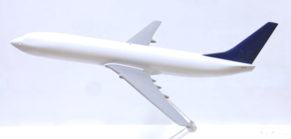 ハセガワ スカイマーク B737-800 1 塗装 : シン・シリウスまで8.6光年