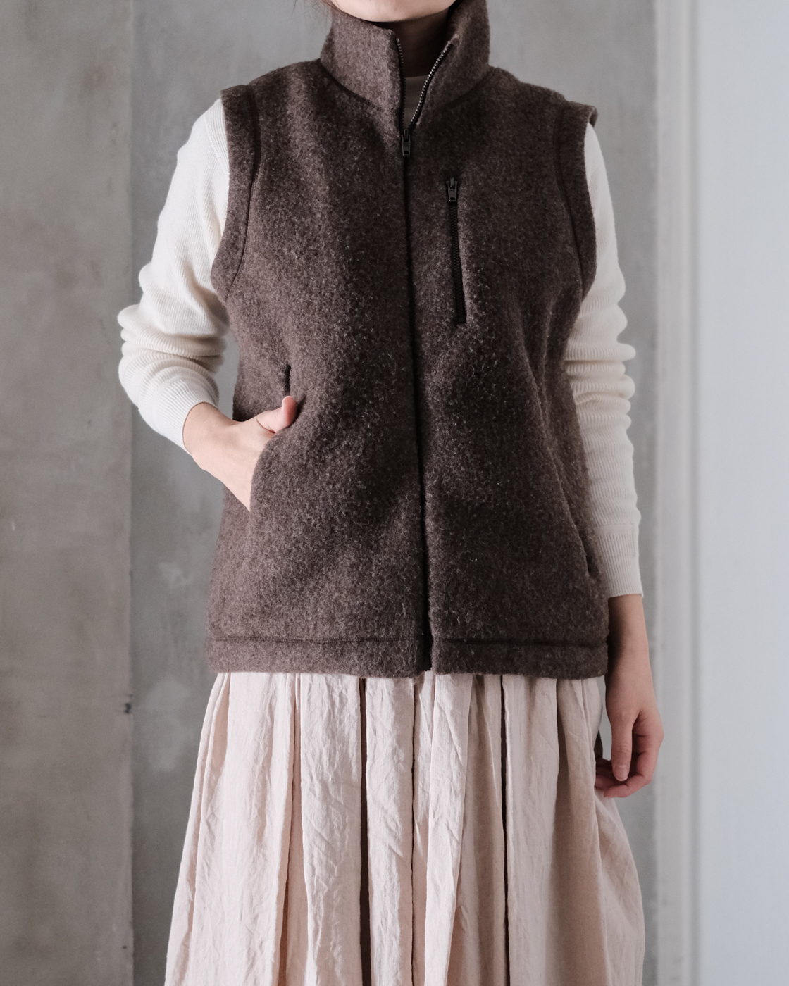 ウールフリース ベスト(Unisex) col.Natural Dark Brown | PEOPLE