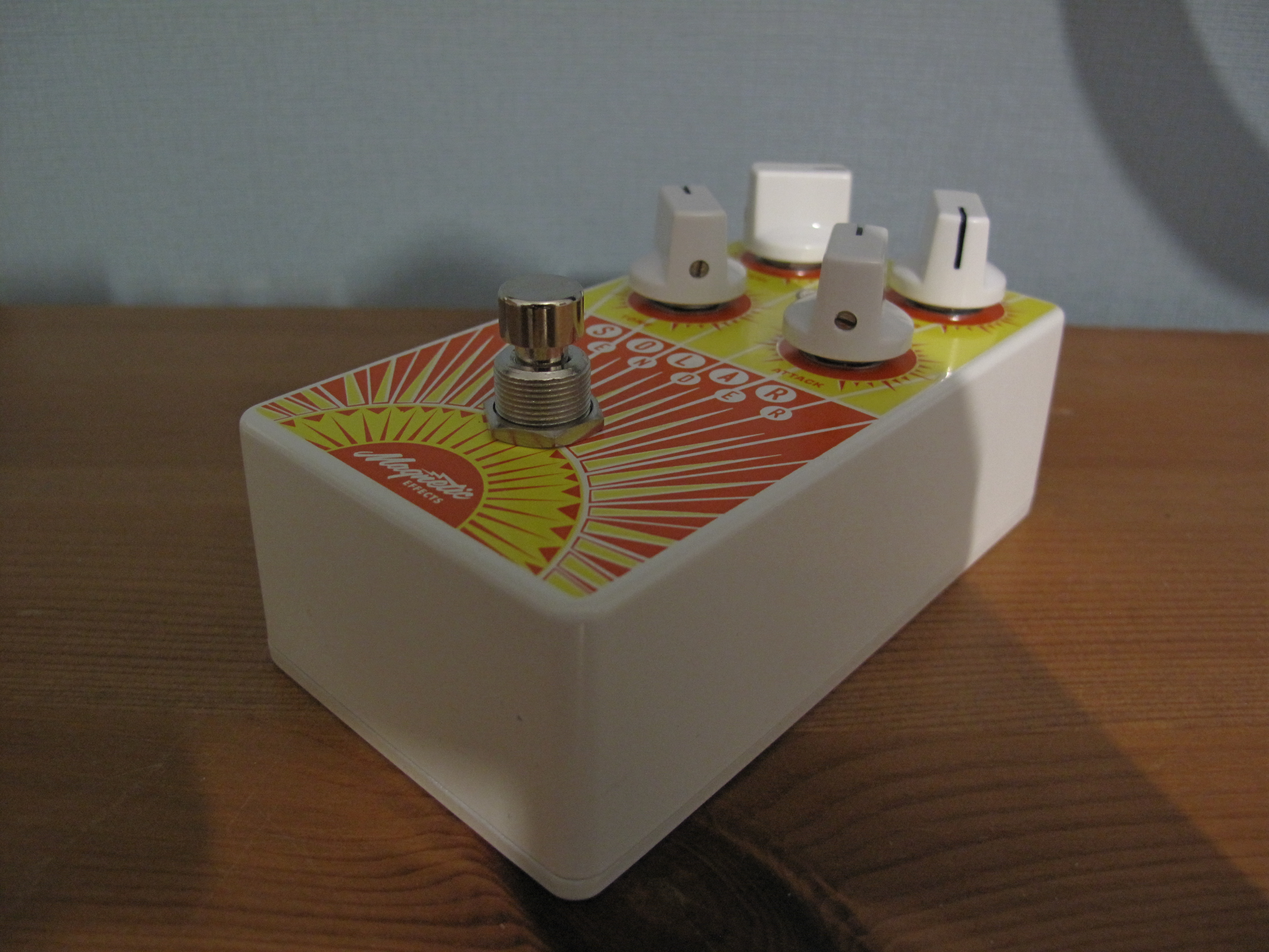Pocket full of sunshine – Magnetic Effects Solar Bender – Pedal
