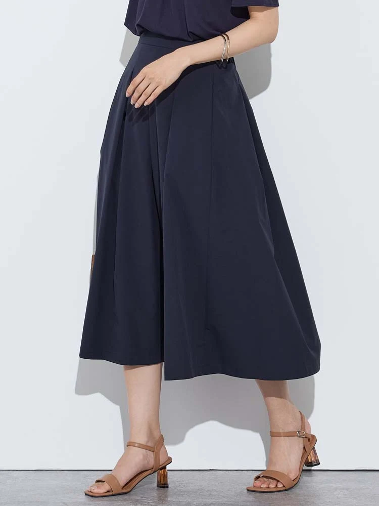 ネイビー タックフレア ロングスカート ベージュ/ネイビー | P.S.FA