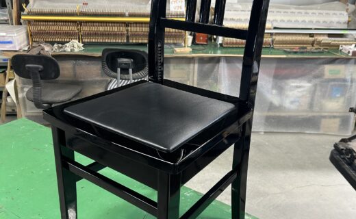 ピアノ用中古販売椅子/猫脚角椅子(1ウォルナット) - ピアノクリニック浜松