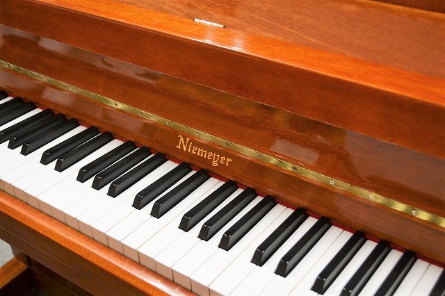ニーマイヤー 中古ピアノ 品番 114RP＃B02 アップライトピアノ