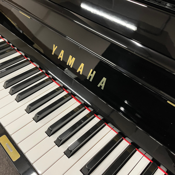 中古》UX1 ヤマハアップライトピアノ | 中古アップライトピアノ | 大阪