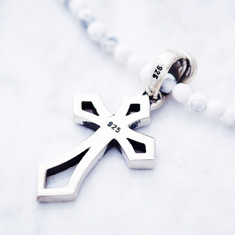 クレセントルナ ネックレス クロス×ハウライト ＜ 時計とアクセサリー