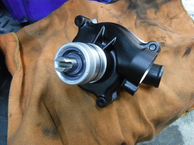 GPZ900R ウォーターポンプ交換（Ride Outの作業実績 2018/10/09