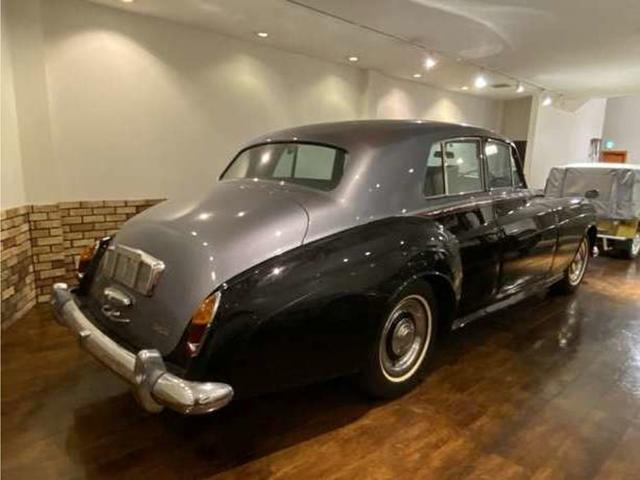 ロールスロイス シルバークラウドIII ベースグレード 1965y年式