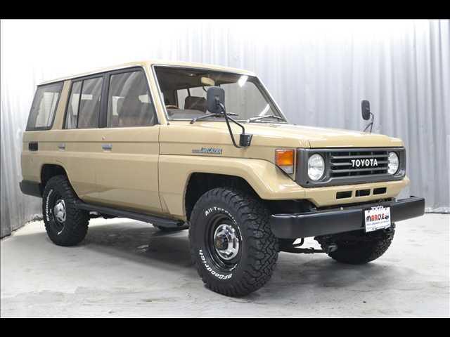 トヨタ ランドクルーザー70 ZX ディーゼル オートマ 全塗装サンド