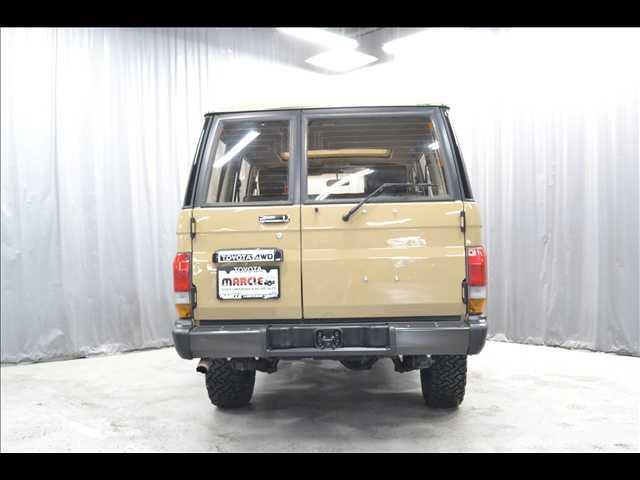 トヨタ ランドクルーザー70 ZX ディーゼル オートマ 全塗装サンド