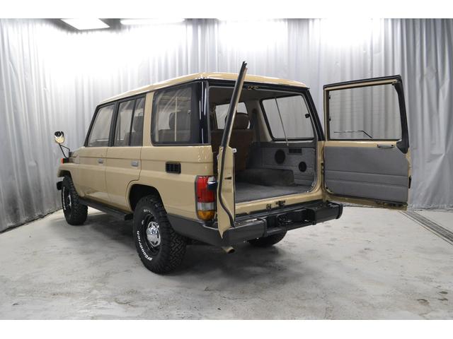 トヨタ ランドクルーザー70 ZX ディーゼル オートマ 全塗装サンド