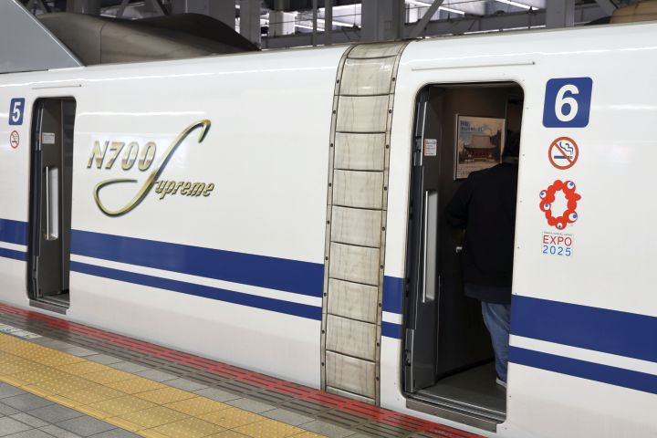 JR東海のN700Sと、ANAのB737-800のミャクミャクラッピングを鑑賞の巻