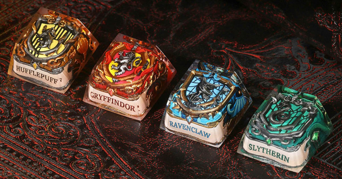 ホグワーツの四寮をデスクに──ハリー・ポッターの魔法を感じるPC