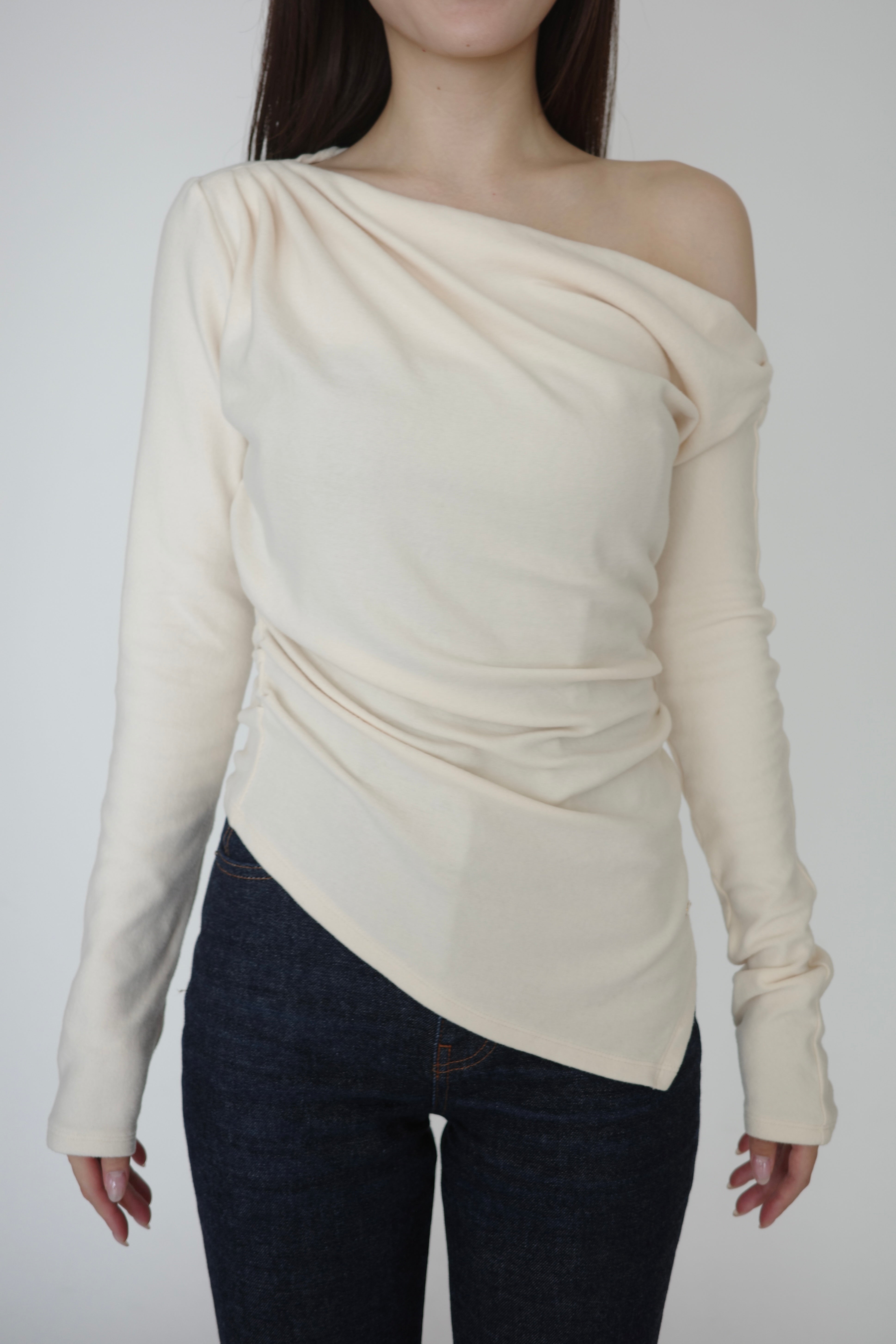 アシンメトリードレープロングスリーブトップス – poláura OFFICIAL