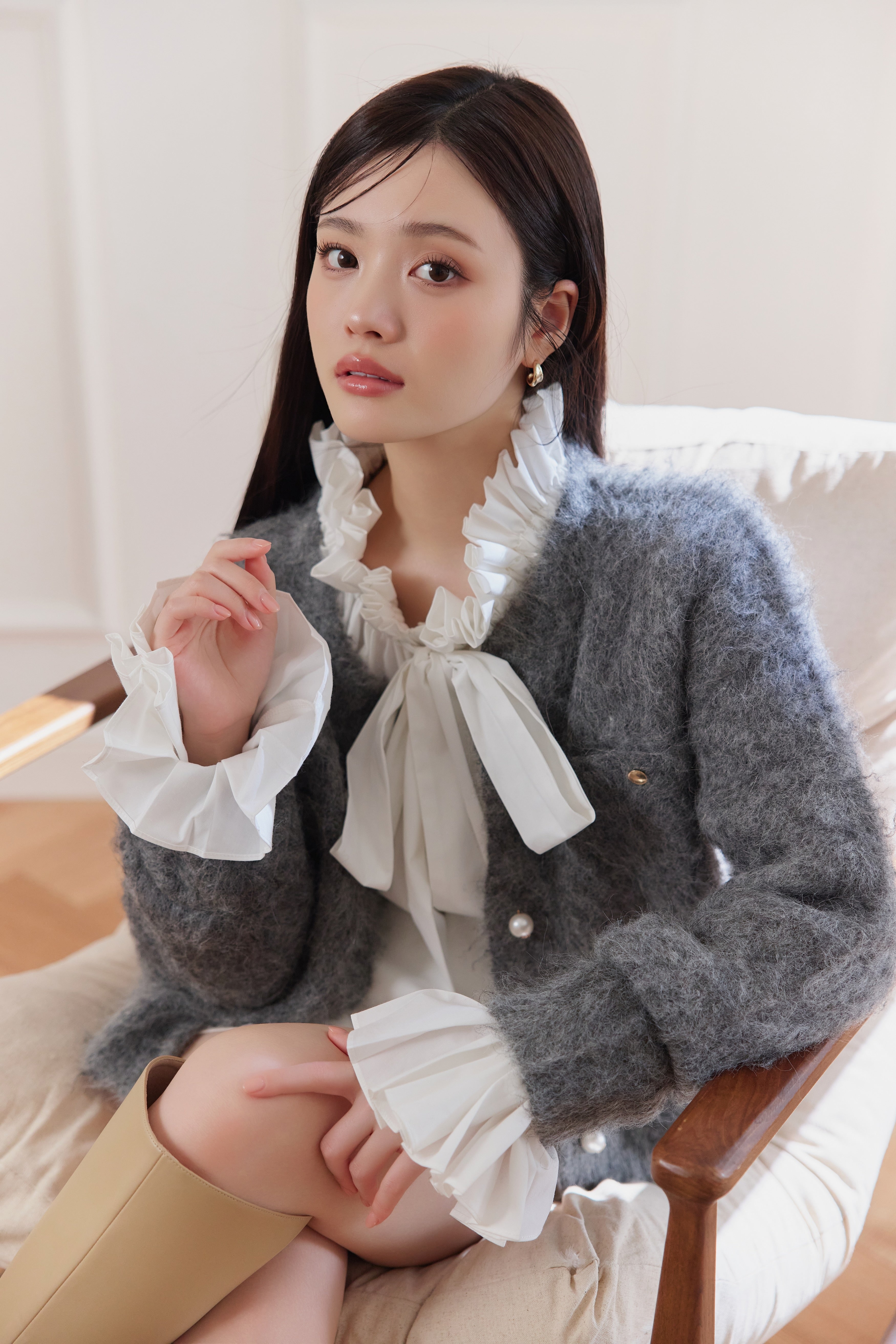 プリーツリボン2WAYブラウス – poláura OFFICIAL ONLINE STORE