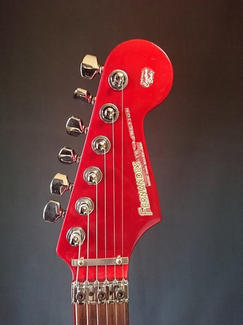 FRT-3搭載 追い剥に遭う率ナンバーワンのギター Fernandes FST-80