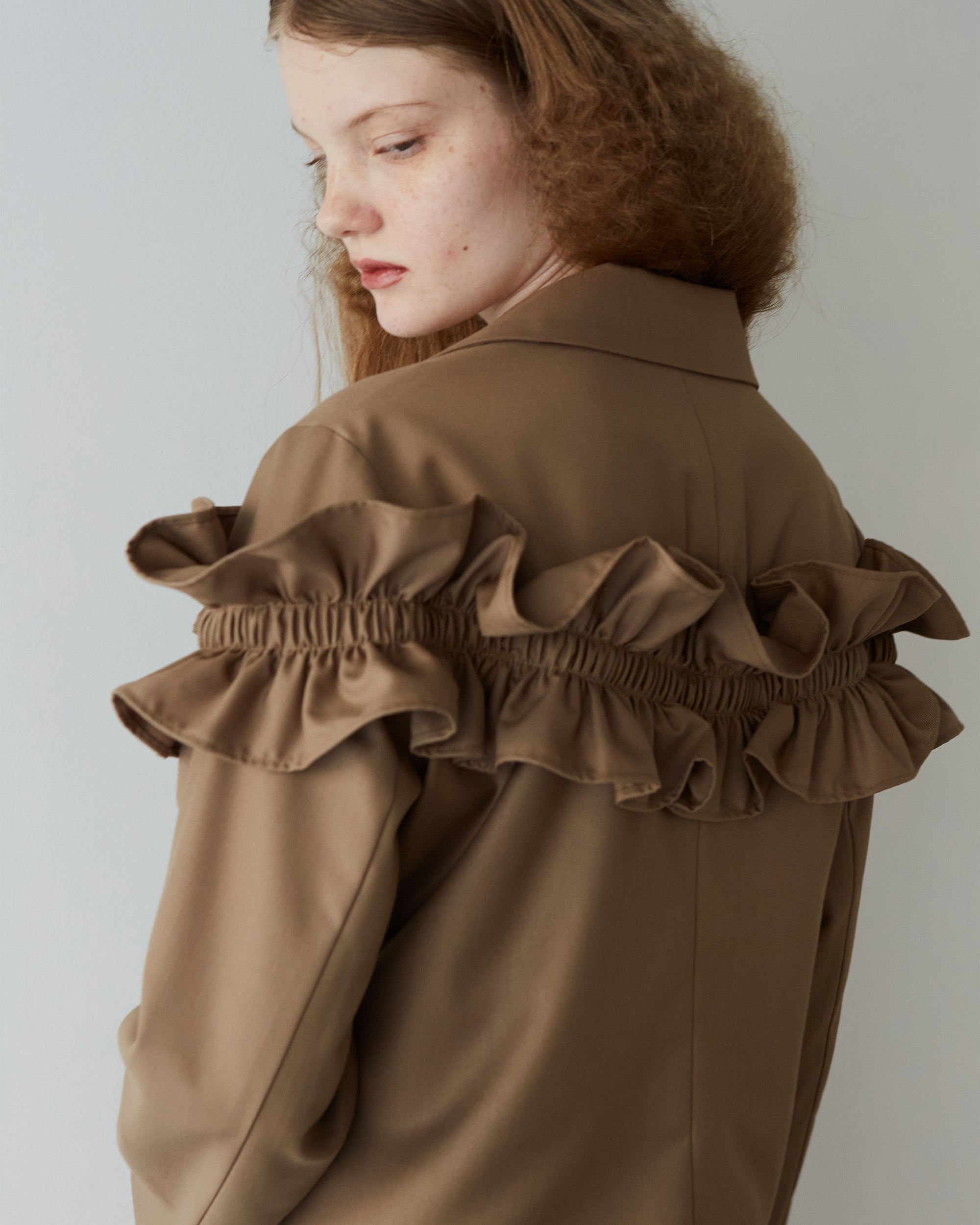 Gathered frill short jacket (light brown)